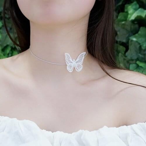 Girls Choker Three-dimensional Openwork Lace Butterfly Collar Sweater Chain Insect Leather Rope Clavicle Chain Necklace