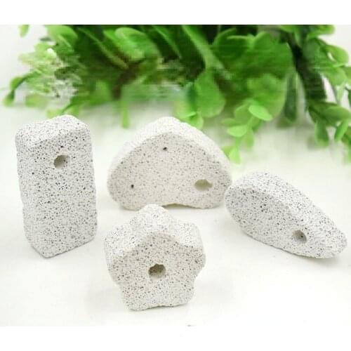 Guinea Pig Hamster Rabbit Teeth Grinding Stone Small Pet Supplies Chew Toys Minerals Molar Stone for Chinchilla Dog Totoro