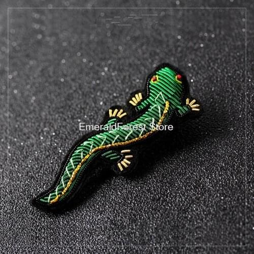 Hand-embroidered Indian silk gecko high-end accessories jewelry animal pin personality wild badge