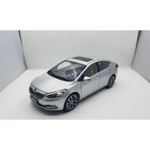 1:18 Diecast Model for Kia K3 Silver Alloy Toy Car Miniature Collection Gifts Cerato Forte