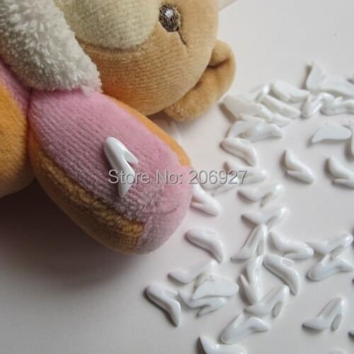 RC162-2 30pcs Cute White High Heel Shape Nail Resin Decoration Outlooking