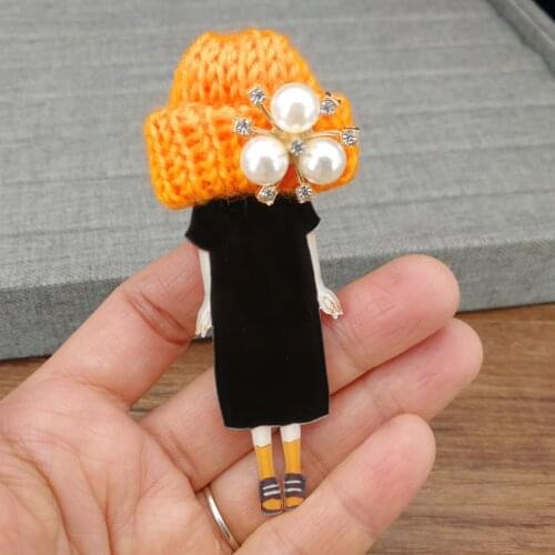 Girls Cute Lovely Brooches for Woman Wool Hat Crystal Cartoon Badges Brooch Pins Fashion Acrylic Pins Icons on Backpack Gifts