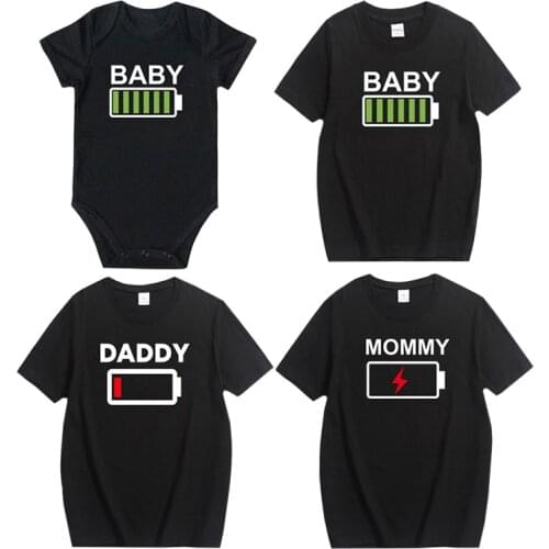 2020 New Family Matching Clothes Look Matching Outfit Funny Battery Clothes Dad Mom Boy Girl T-shirt Daddy Mommy Me Baby Clothes