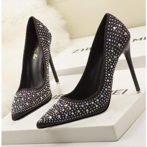 2021 Hot New Fashion Women Elegant High Heels Bling Pointed Shoes Sexy Female Slip On Wedding Pump Ladies Party Club Dress Shoes