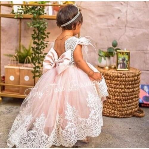 Feather Cap Sleeve Champagne Baby Communication Dresses With Bow Back Backless Long Train Girls Celebrity Dresses Custom
