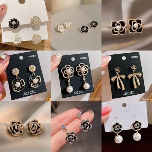 GIOIO Dangle Earrings