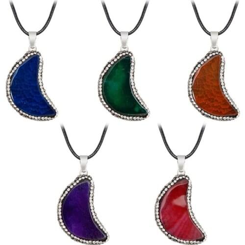 Natural Original Stone Agates Crescent Moon Inlaid Rhinestones Pendant Necklace Leather Chain Charms Women Jewelry Choker Gothic