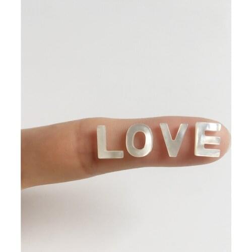 FUWO Wholesele Natural Mother Of Pearl Letter Beads For DIY Jewelry Making 26 pieces/lot S026