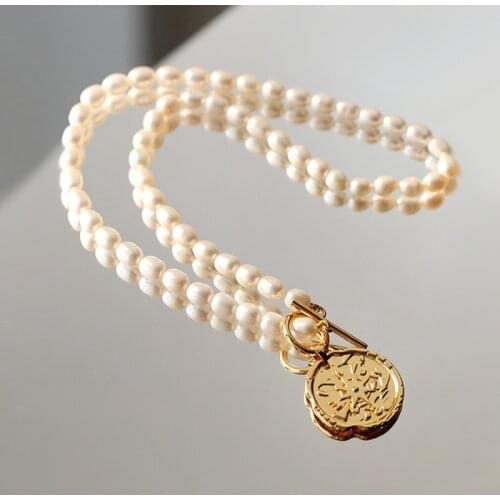 Natural Pearl Nechlace For Women Compass Coin Pendant OT Buckle Luxury Fashion Vintage Gold Plated Jewelry Sweater Neck Chains