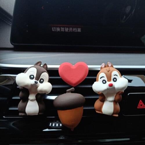 New car aromatherapy cute chipmunk pine cone car air-conditioning vent, diffused plaster ornaments