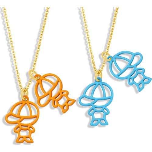 FLOLA Gold Chain Two Boys Pendant Necklace Copper Colorful Enamel Necklace Gift Friendship Jewelry nkey23