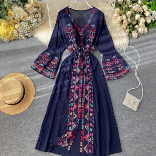 Womens spring summer long sleeve embroidery national dress female v neck flare sleeve vintage casual dress TB828