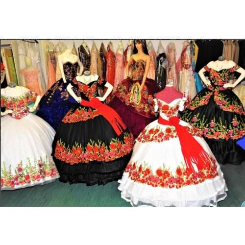 Black Embroidery Quinceanera Dresses 2020 Off the Shoulder Applique Puffy Skirt Sweet 16 Dress Girl Ball Gown Prom Dresses