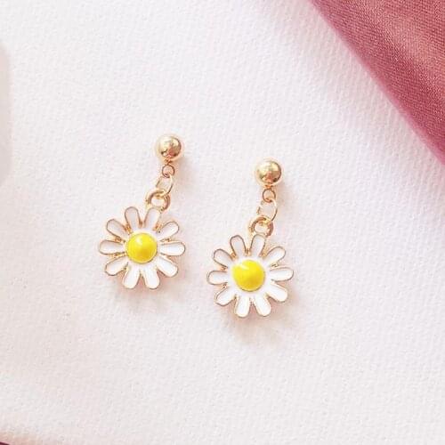 Daisy Flower Earrings Long Short Short Summer Wild Girl Heart Simple Earrings Small Fresh Elegant Sweet Girl