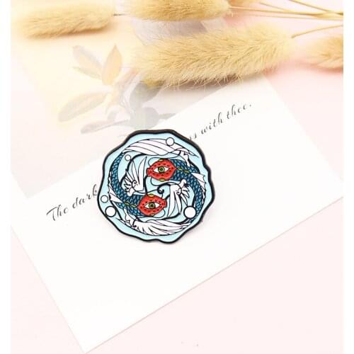 Round Animal Enamel Brooch Fish Goldfish Koi Water Swimming Pins Alloy Badge Bag Punk Accessories Woman Jewelry Gift
