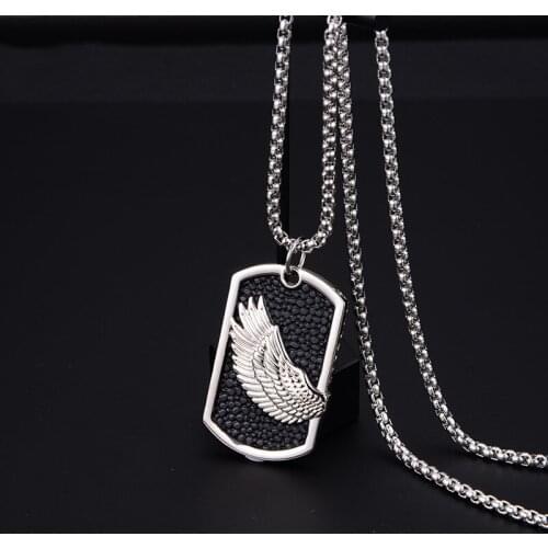 Japan and South Korea retro stainless steel mens necklace fashion men and women hip-hop simple feather shield sweater chain
