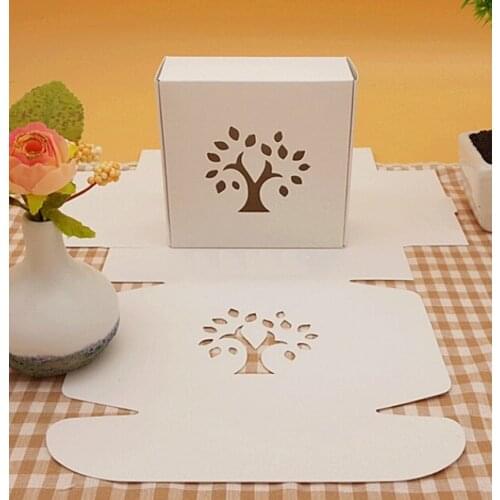 Size 9.5*9.5*3.5cm Christmas Gift Box with Tree Window for Craft Soap Packaging White Paper Jewelry Boxes 50pcs/lot