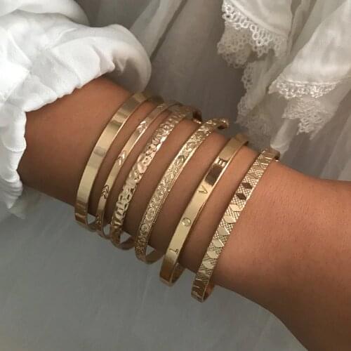 6 / 2 Pcs/Set Women Bracelets Boho Vintage Gold Geometric Carved Arrow Round Letter Bracelet Set Beach Fashion Jewelry