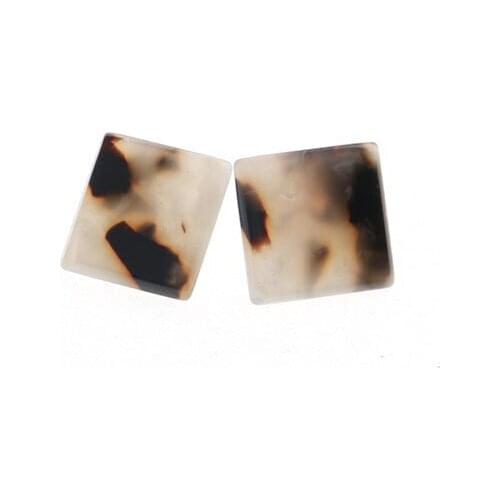 2020 New Arrival Hot Sale Korean Simple Light Tortoise Shell Colors Earrings Sceylic Dtatement Earrings