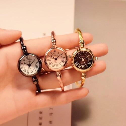 Small Retro Bracelet Watches Elegant Ladies Quartz Watch 2019 Ulzzang Brand Womens Fashion Quartz Wristwatches Zegarek Damski