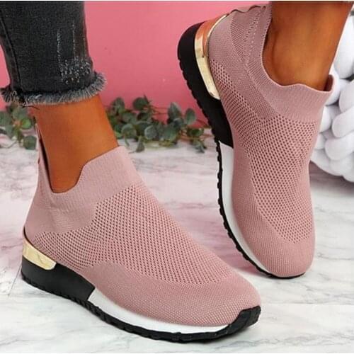 Luxury Designer 2021 Women Casual Shoes New Spring Women Shoes Embroidered White Sneakers Breathable Flower Lace-Up Women Sneake