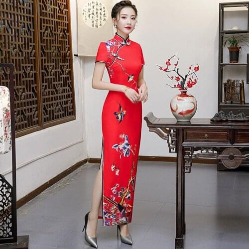 Elegant Oriental Style Vintage Gown Cheongsam Modern Red Long Qi Pao Women Chinese Traditional Dress Qipao Silk Robe Costume