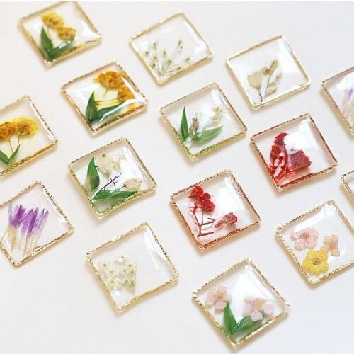 4pcs Sweet and romantic inlaid immortal flower flat fashion earrings 2021 trend resin patch diy jewelry accessories materials