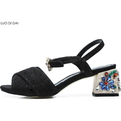 2020 new arrival women wedding shoes ankle strap sandals party shoes flowers print leather sandals diamond sandals low heel