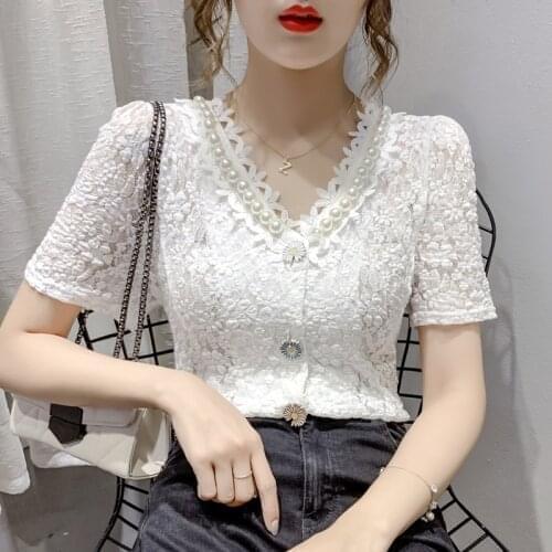 Lace Pearl New Short-Sleeved 2021 Summer New Girl Feeling Little Daisy Clasp Chiffon Tops V-Neck Fairy Shirt Women Clothing Slim