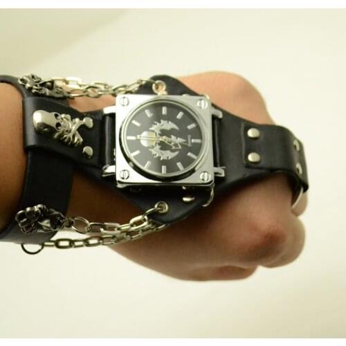 Punk Style Quartz Watch Hot New Hip Hop Scorpion Ring Strap Strap Chain Quartz Watch Rivet Strap Watch A Gift for Lover