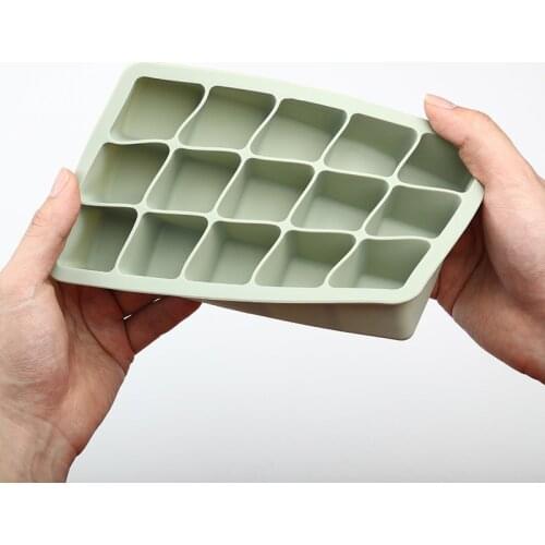 Silicone Ice Cube Maker Whiskey Cocktails Kitchen Tools Accessories Ice Mold Trays with Lids for Freezer Icecream Cold Drinks