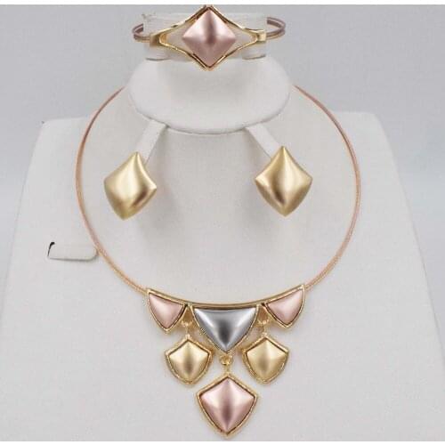New High Quality Dubai gold big Jewelry Set 3 tones Gold color Nigerian Wedding African Jewelry Sets Parure Bijoux Femme