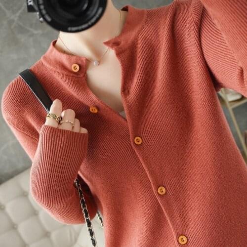 2021 spring and autumn new cardigan womens round neck loose sweater coat short knit bottoming shirt