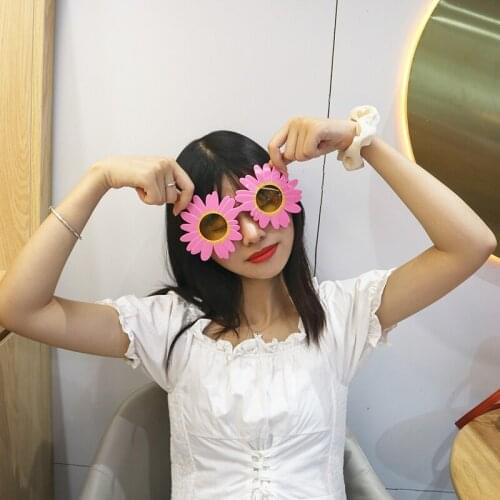 Little Daisy Glasses Party Carnival Glasses Crazy Fancy Novelty Party Sunglasses Dress Up Glasses Suitable Kids Adults Toy