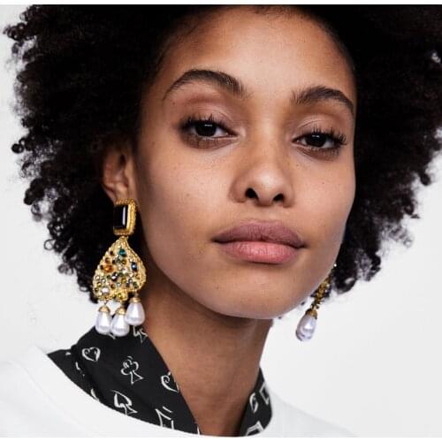 Fashion long pearl earrings female exaggerated heart-shaped alloy earrings with drill studs report on hot sales of European and