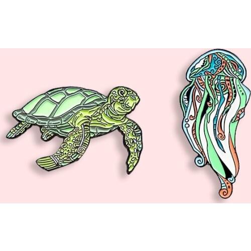 Mysterious Beautiful Jellyfish Badge Cute Cartoon Deep Sea Animal Turtle Metal Enamel Brooch Fashion Lapel Backpack Jewelry Gift