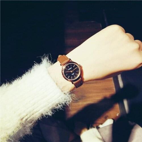 Small Vogue Watches Women Retro Brown Quartz Clock Luxury Brand Watch Elegant Ladies Wristwatches With Vintage Leather Band