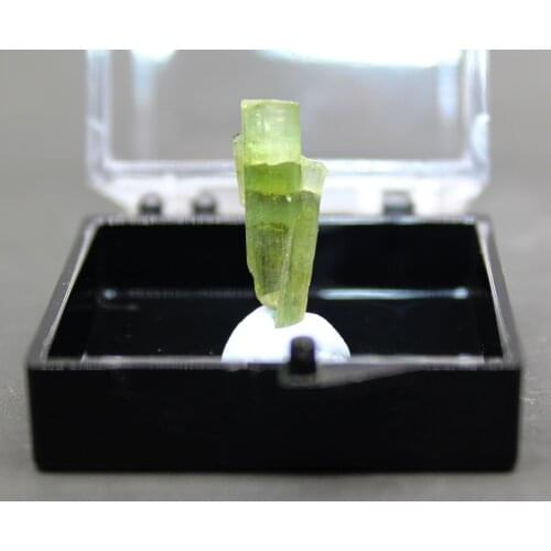 100% Natural Brazil tourmaline mineral crystal specimens stones and crystals quartz crystals