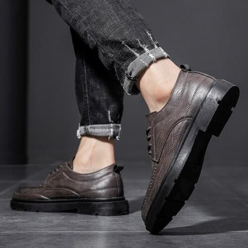 Hot flat zapatos de men Mens para fashion informales casual 2020 cuero casuales male masculino sneakers sapato shoe spring for