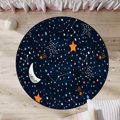 Lacivert Yuvarlak Çocuk Odası Halısı uzay ay yıldız gezegen pembe mavi turuncu beyaz
