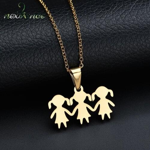 Nextvance Three Girl Hand in Hand Sisters Family Necklace Silver Color Stainless Steel Pendant Neckalces for Daughter Birthday