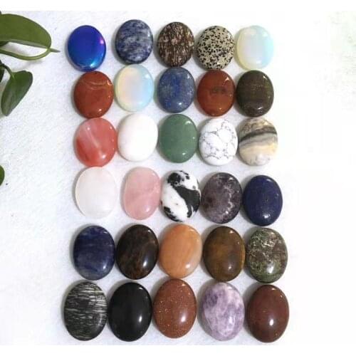 Wholesale Natural Quartz Crystal Palm tumbled Stone For Home Decoration