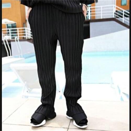 Mens Korean summer new fashion popular corrugated loose casual pants thin straight Pants Large