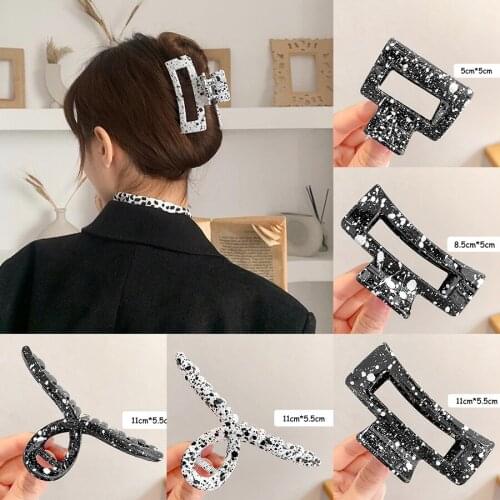 New Hot Sale Hair Claws For Women Girls Large Hair Barrette Fashion Black White Crab Bath Clip Ponytail Clip Hair Accessories