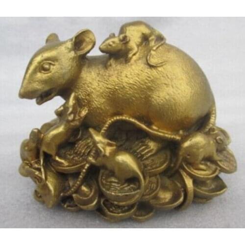 Chinas rare old manual hammer rat, copper statue of five mice carrying goods