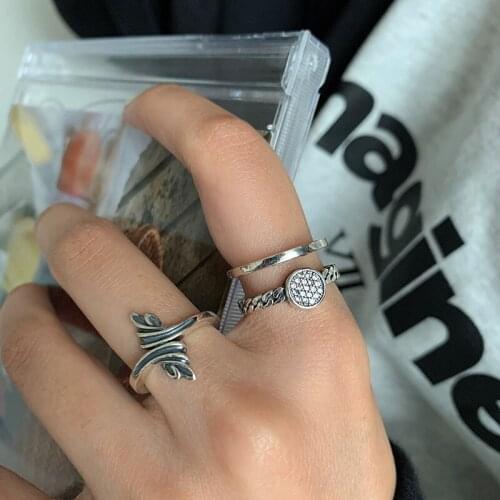 Orgin Summer Unique Design Circle Metal Twist Weaving Ring for Women High Street Open Adjustable Ring Party Jewellery Hot