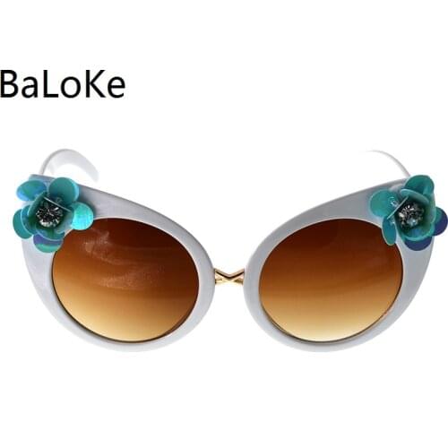 Summer Oculos Vintage Retro Baroque Rose Flowers Sunglasses for Women Brand Design Cat Eye Ladies Sun Glasses Fashion Women Gift