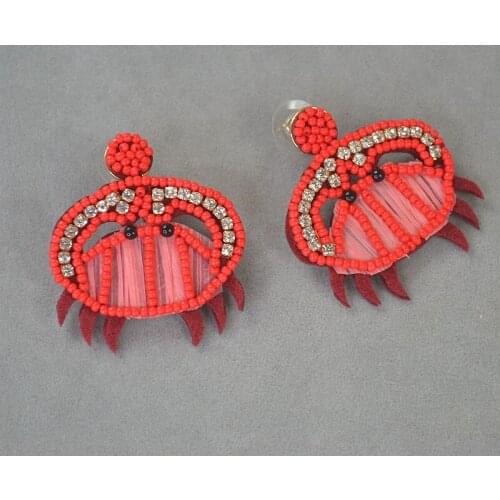 Personalized design leather inlaid with gems small crab modeling, classic exaggeration beautiful earrings, excellent workmans