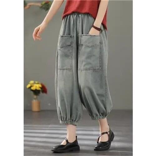 2021 Female Retro Washed White Big Pocket Harem Jeans Women Spring Summer 2021 Loose Large Size Distressed Cropped Trousers A315