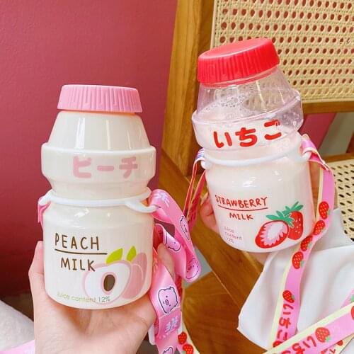 480ml Creative Fruits Plastic Water Bottle BPA Free Cute Strawberry Milk Carton Water Bottles Portable Leakproof Drinking Bottle